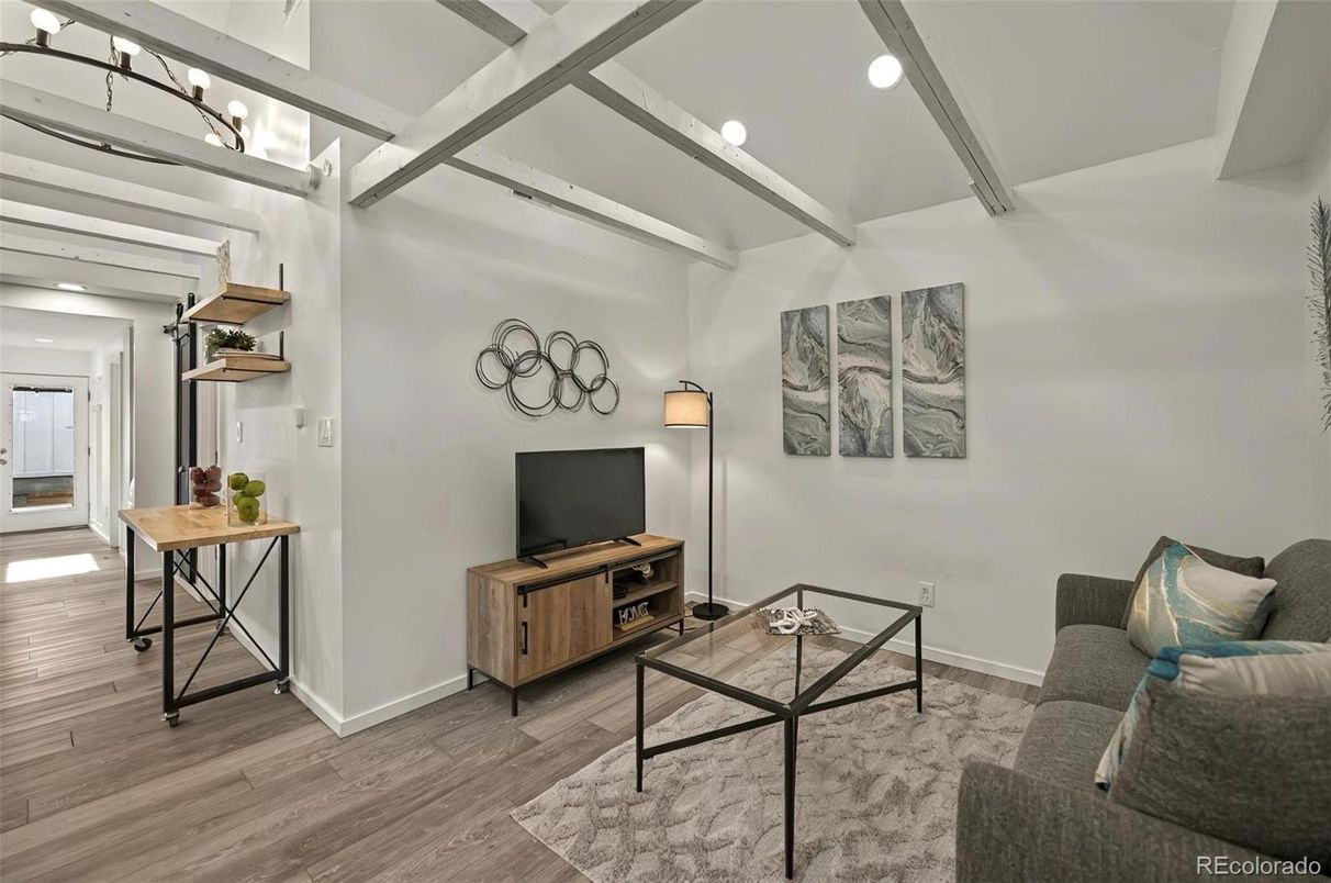 Interior, Living room, Recessed Lighting, Wood Texture Flooring