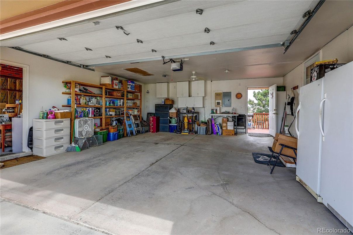 Garage, Interior