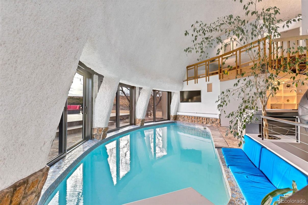 Interior, Pool