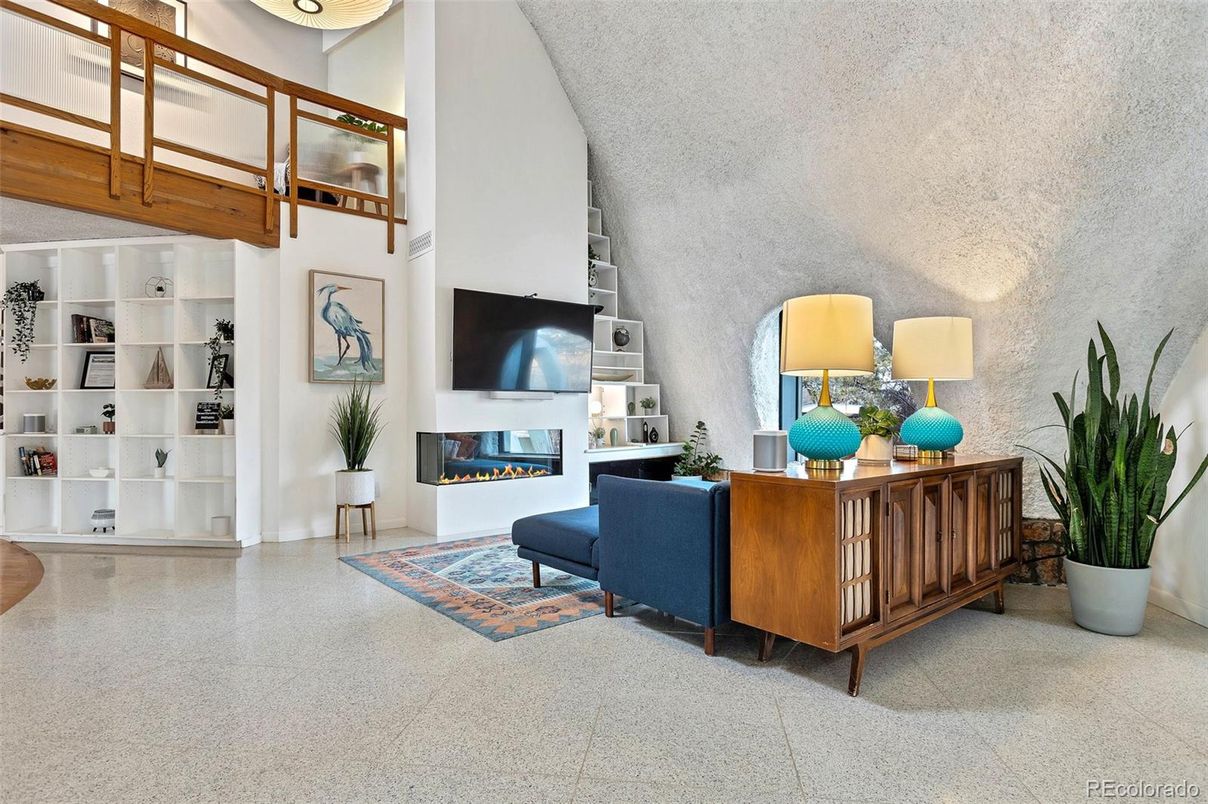 Fireplace, Interior