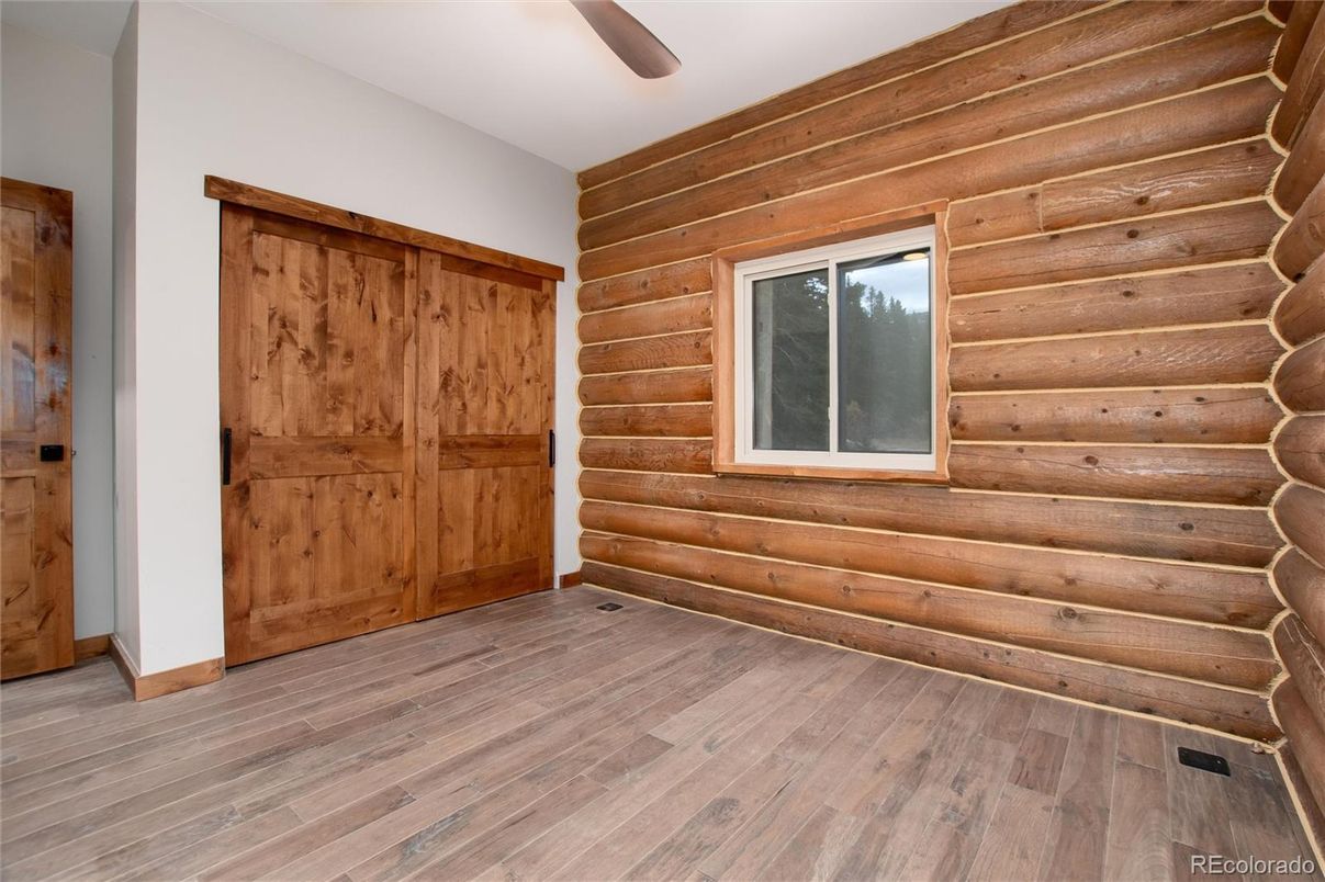Empty room, Interior, Wood Texture Flooring, Wooden Walls