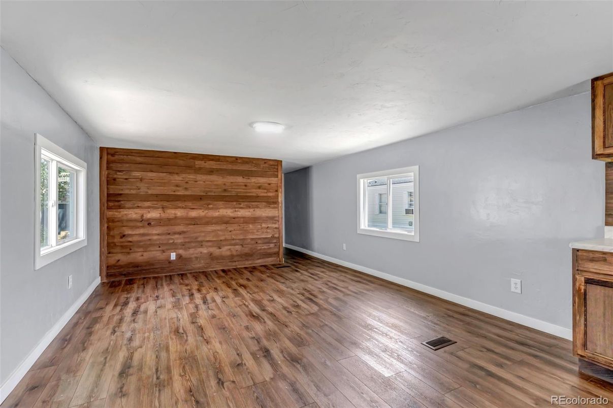 Empty room, Interior, Wood Texture Flooring, Wooden Walls