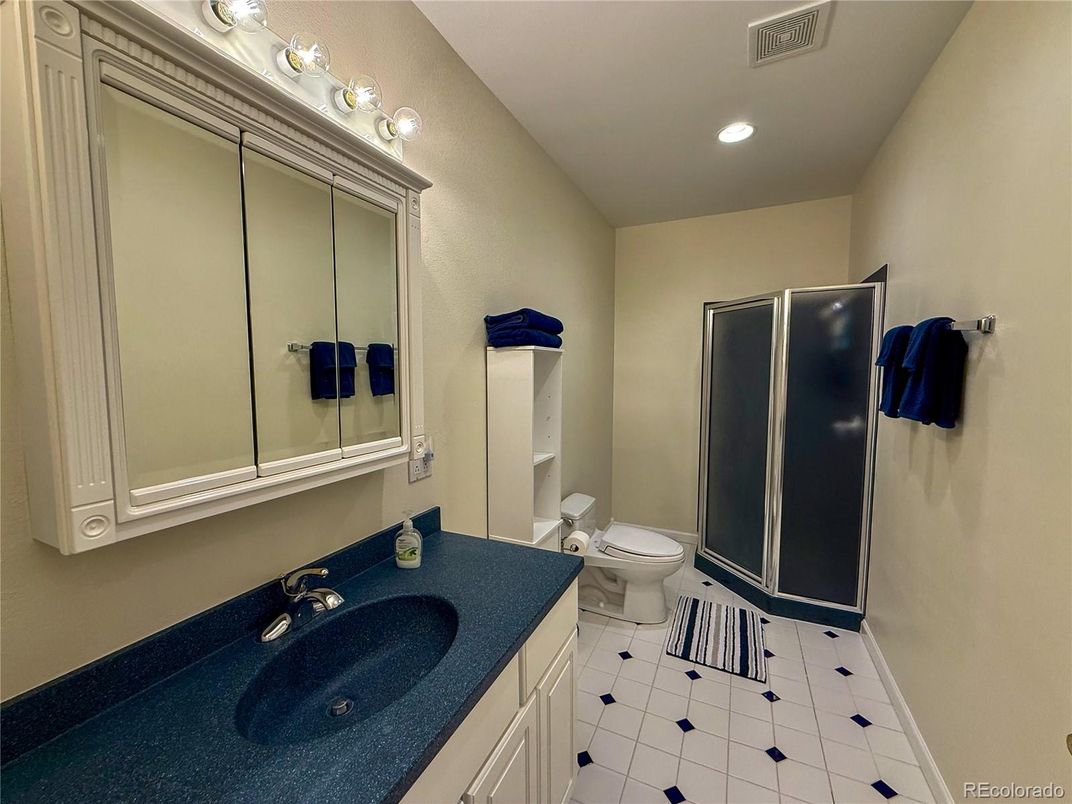 Bathroom, Interior, Recessed Lighting
