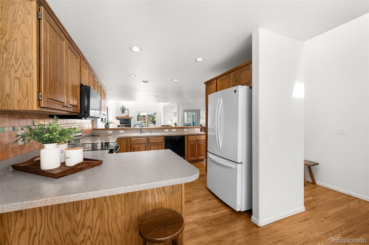 Interior, Kitchen, Recessed Lighting, Wood Texture Flooring