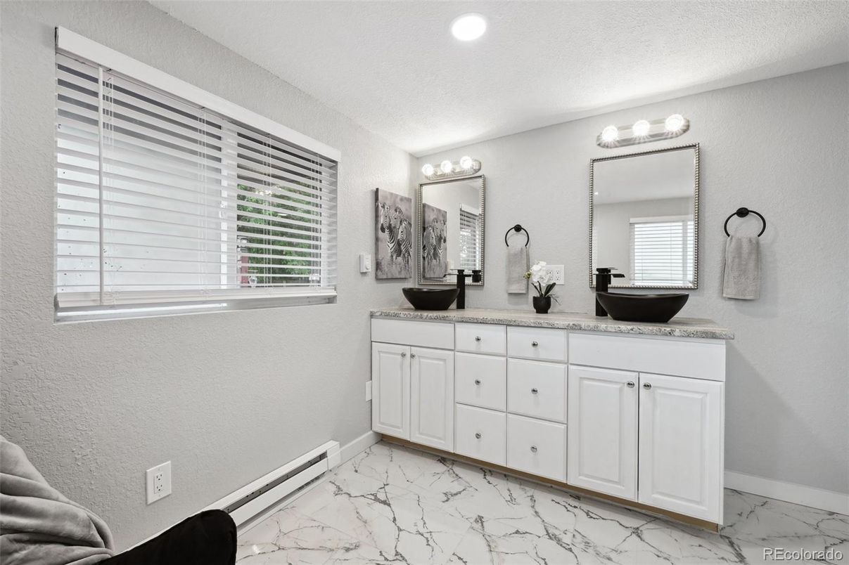 Bathroom, Dual Sink Vanities, Interior, Marble, Recessed Lighting