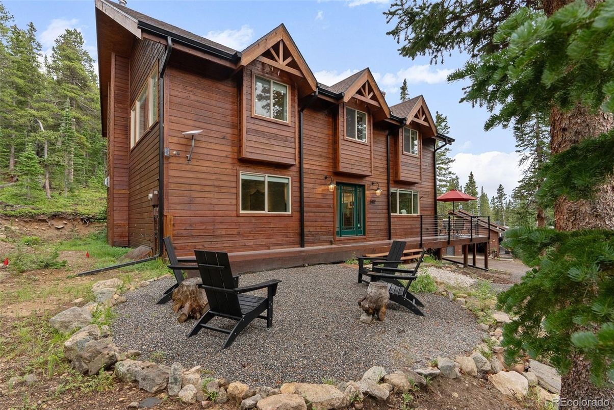 Backyard, Exterior, Facade, Log Home