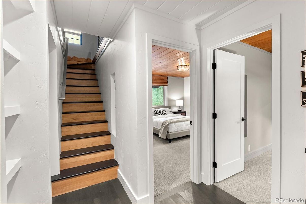 Bedroom, Interior, Wooden Ceilings, Wood Texture Flooring