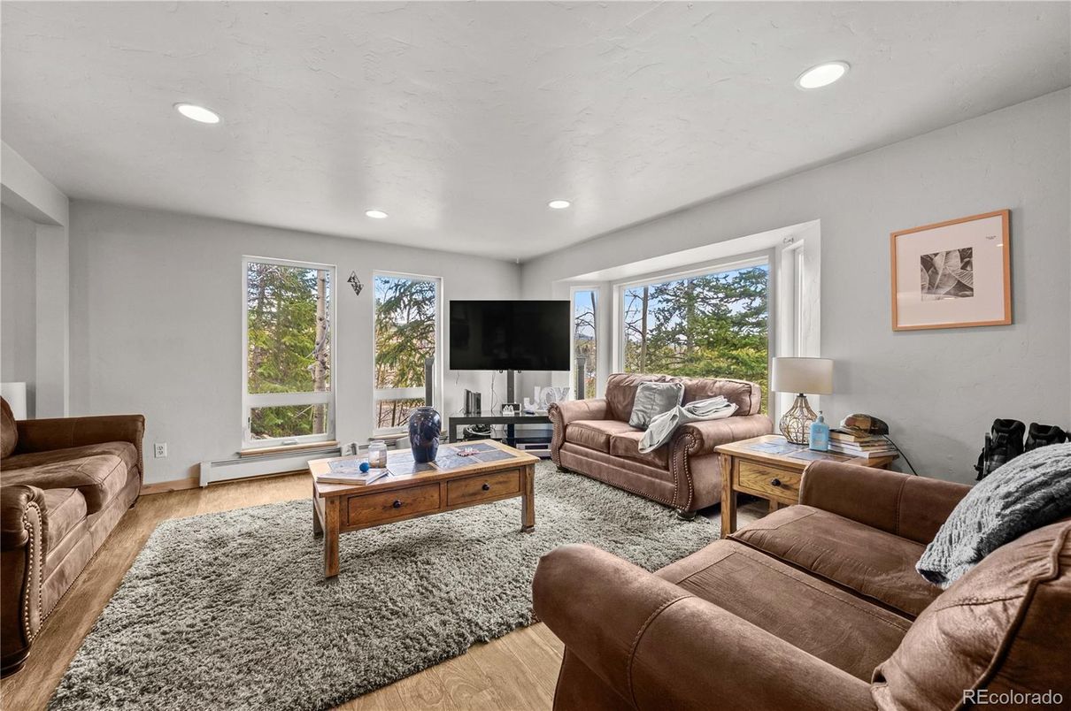 Interior, Living room, Recessed Lighting, Wood Texture Flooring