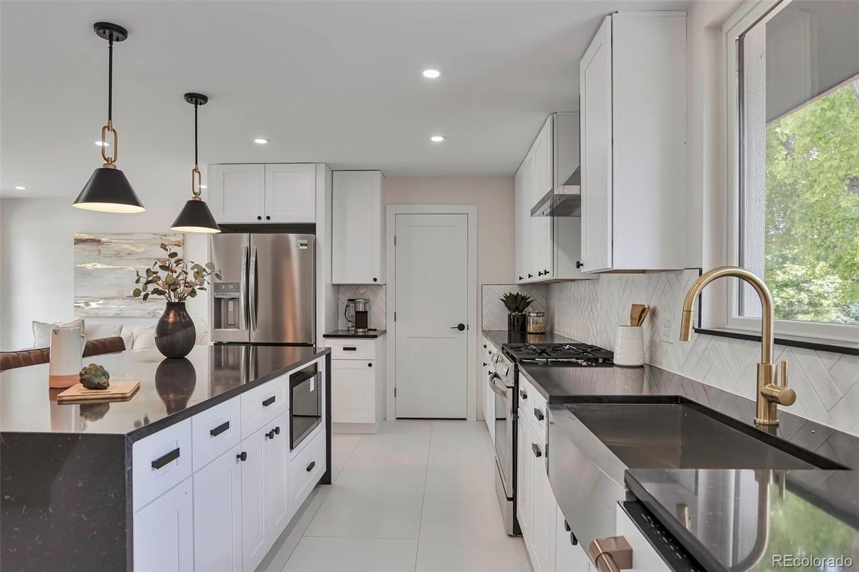 Interior, Kitchen, Pendant Lights, Recessed Lighting, Stainless Steel Appliances