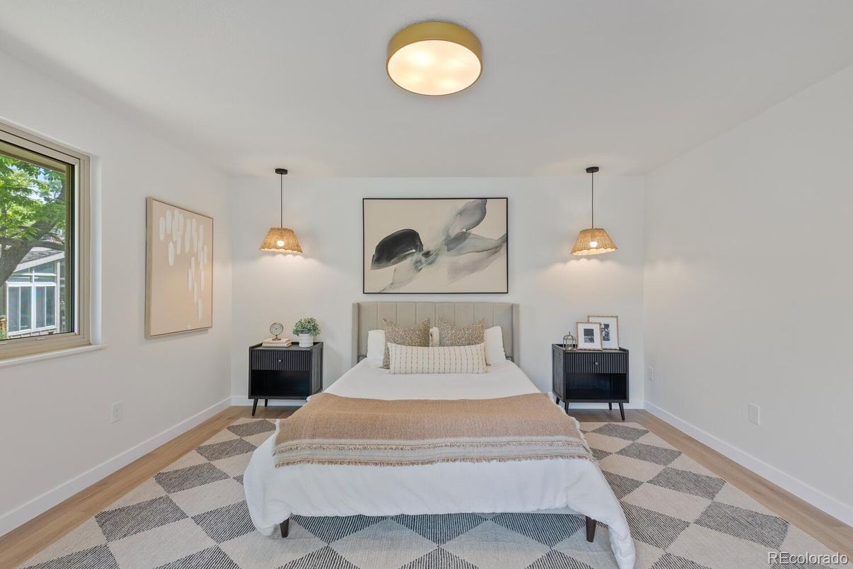 Bedroom, Interior, Pendant Lights, Wood Texture Flooring