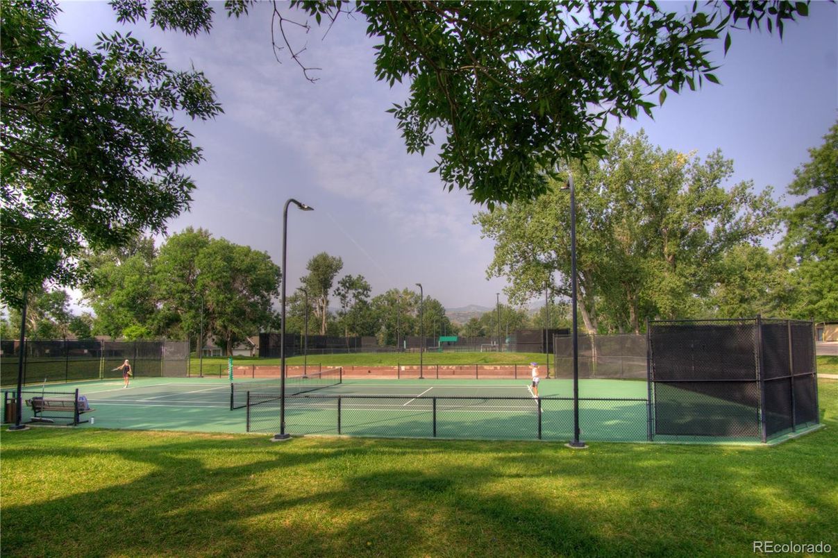 Exterior, Tennis Courts