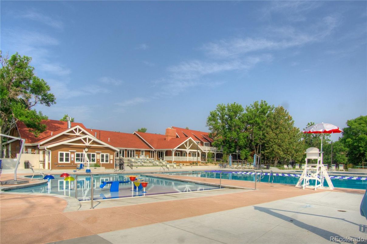 Exterior, Pool