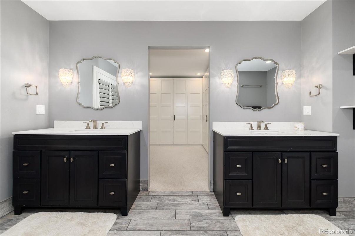 Bathroom, Dual Sink Vanities, Interior, Recessed Lighting