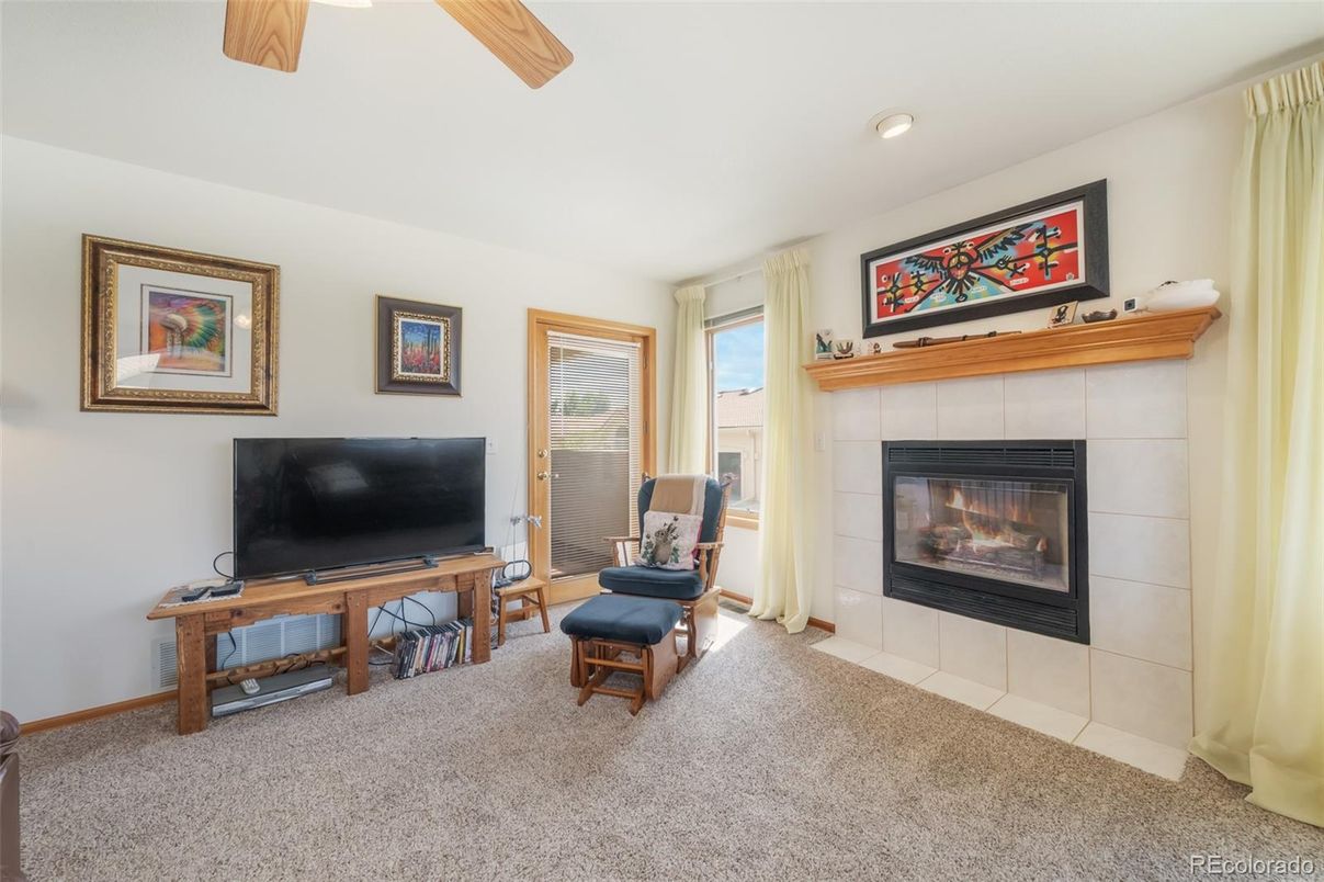 Fireplace, Interior, Recessed Lighting