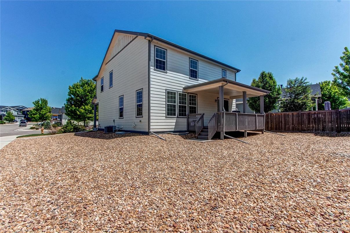 Backyard, Exterior