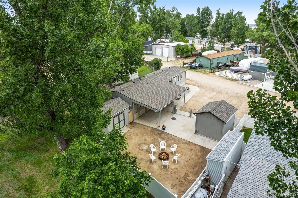 Exterior, Drone
