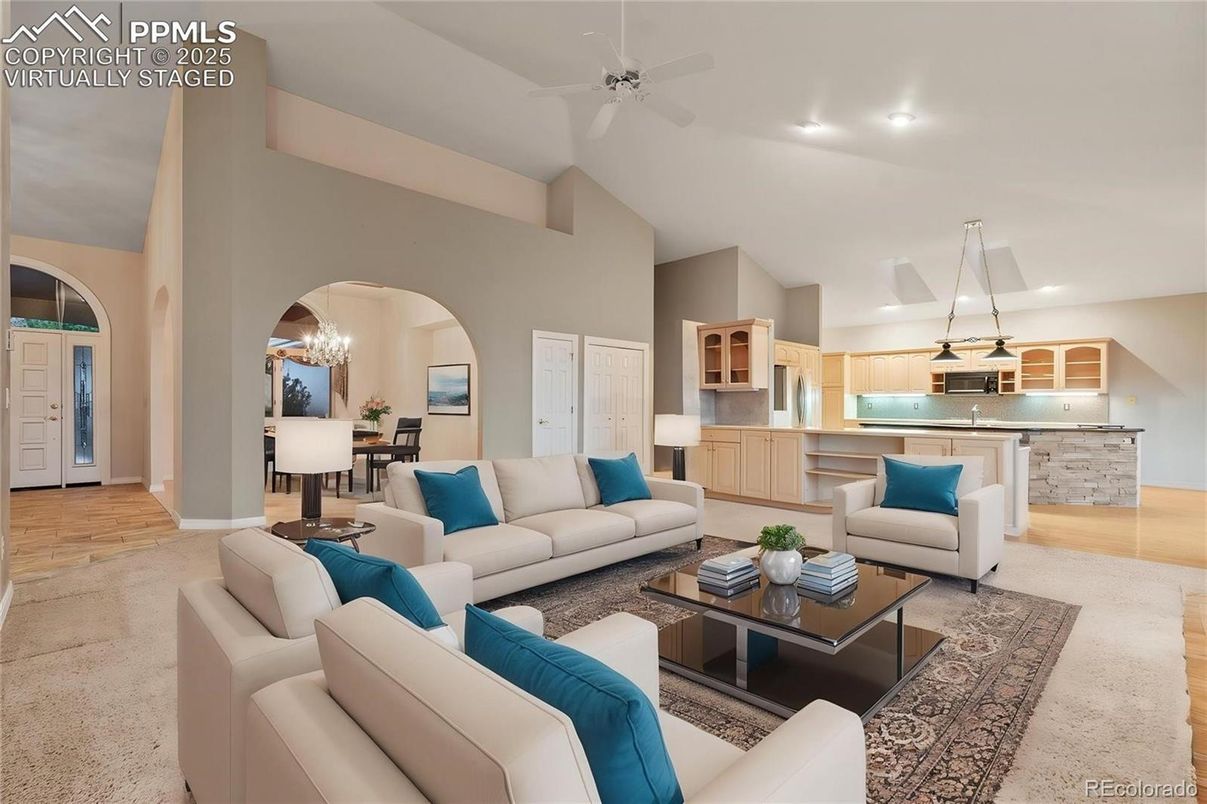 Chandelier, Dining room, Interior, Kitchen, Living room, Pendant Lights, Recessed Lighting, Stainless Steel Appliances