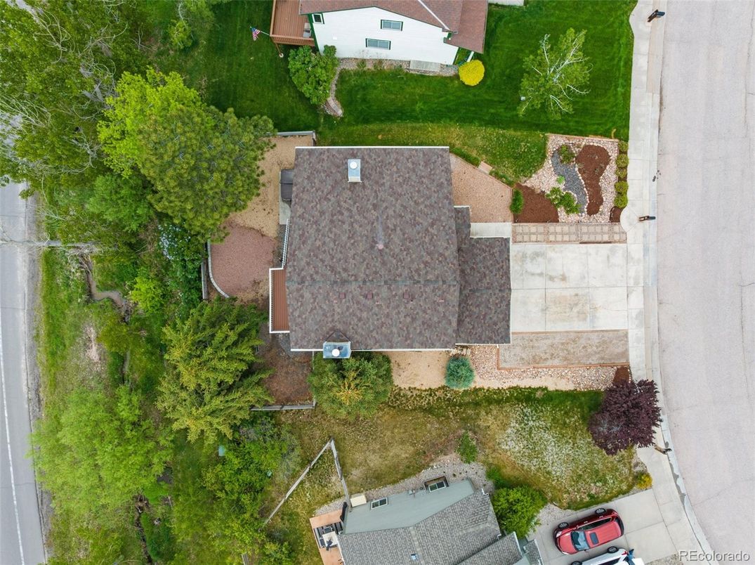 Exterior, Drone