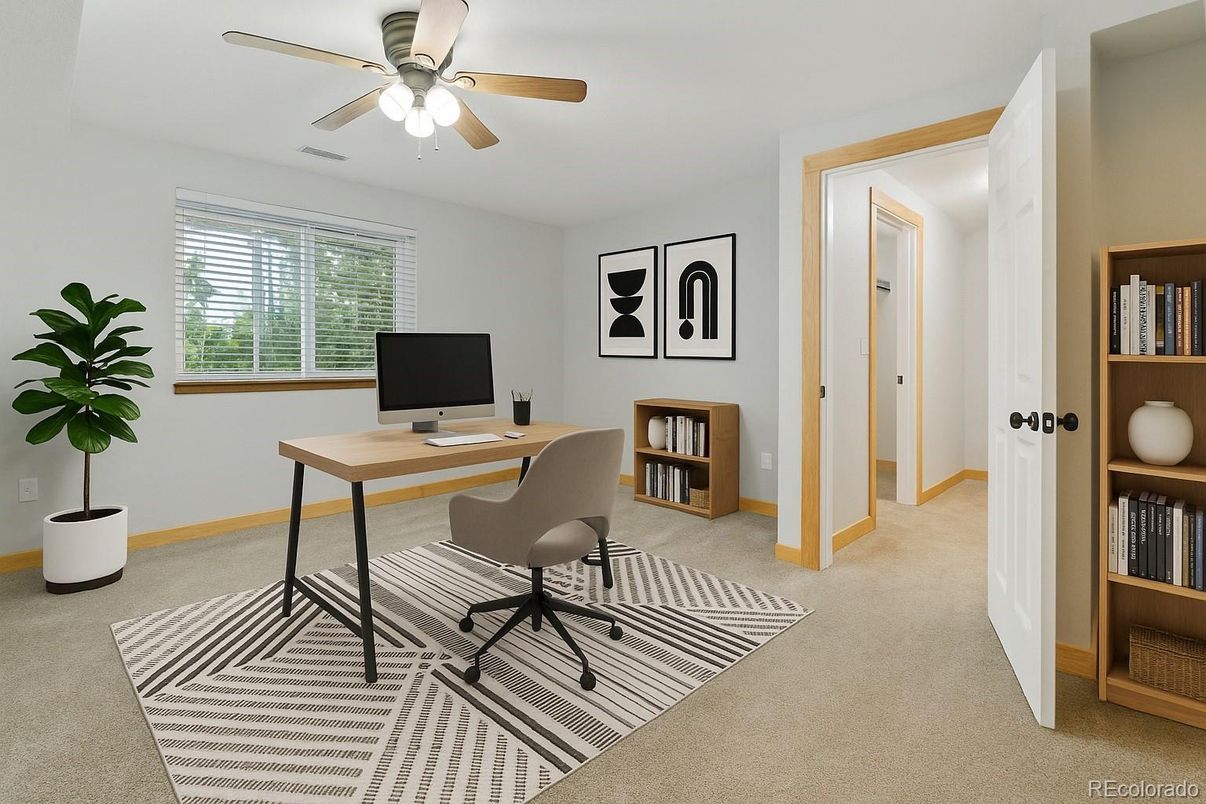 Home Office, Interior