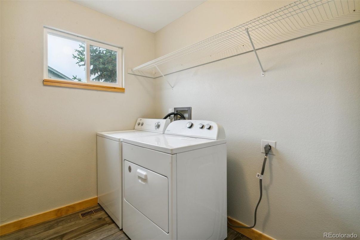 Interior, Washer, Wood Texture Flooring
