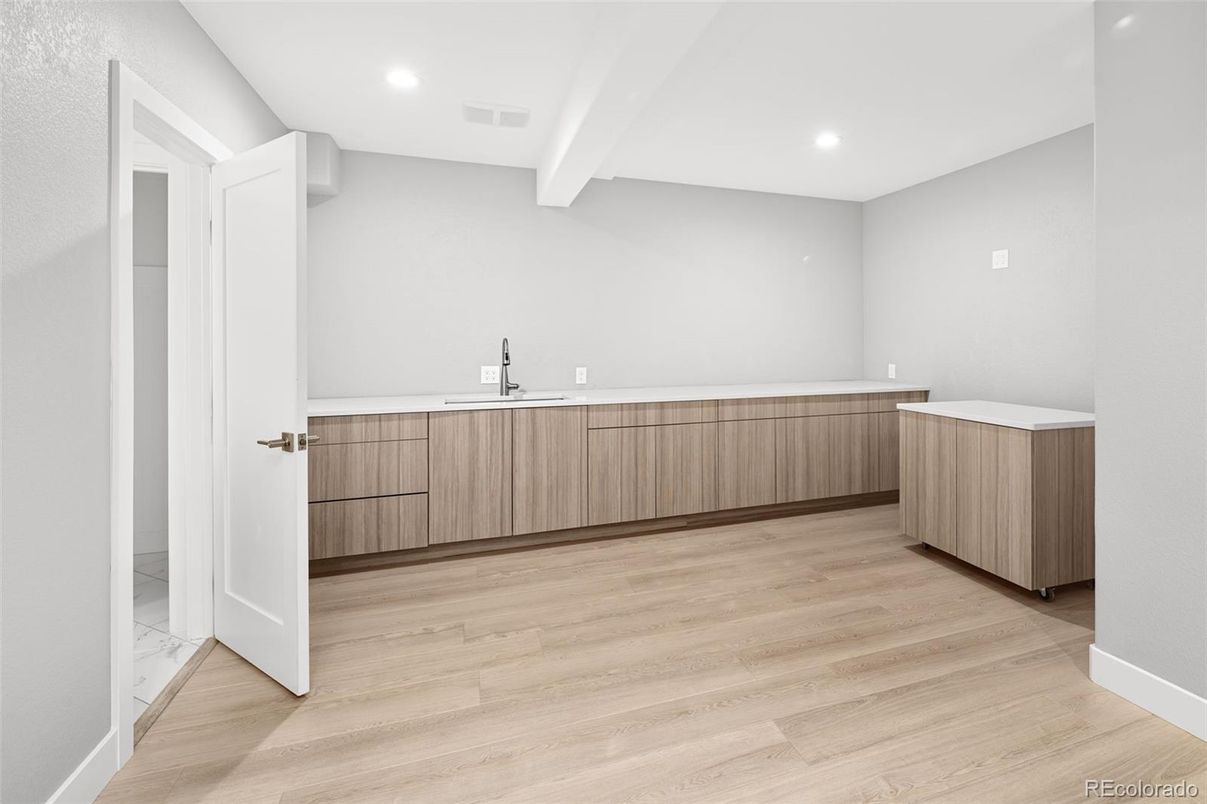 Interior, Recessed Lighting, Wood Texture Flooring