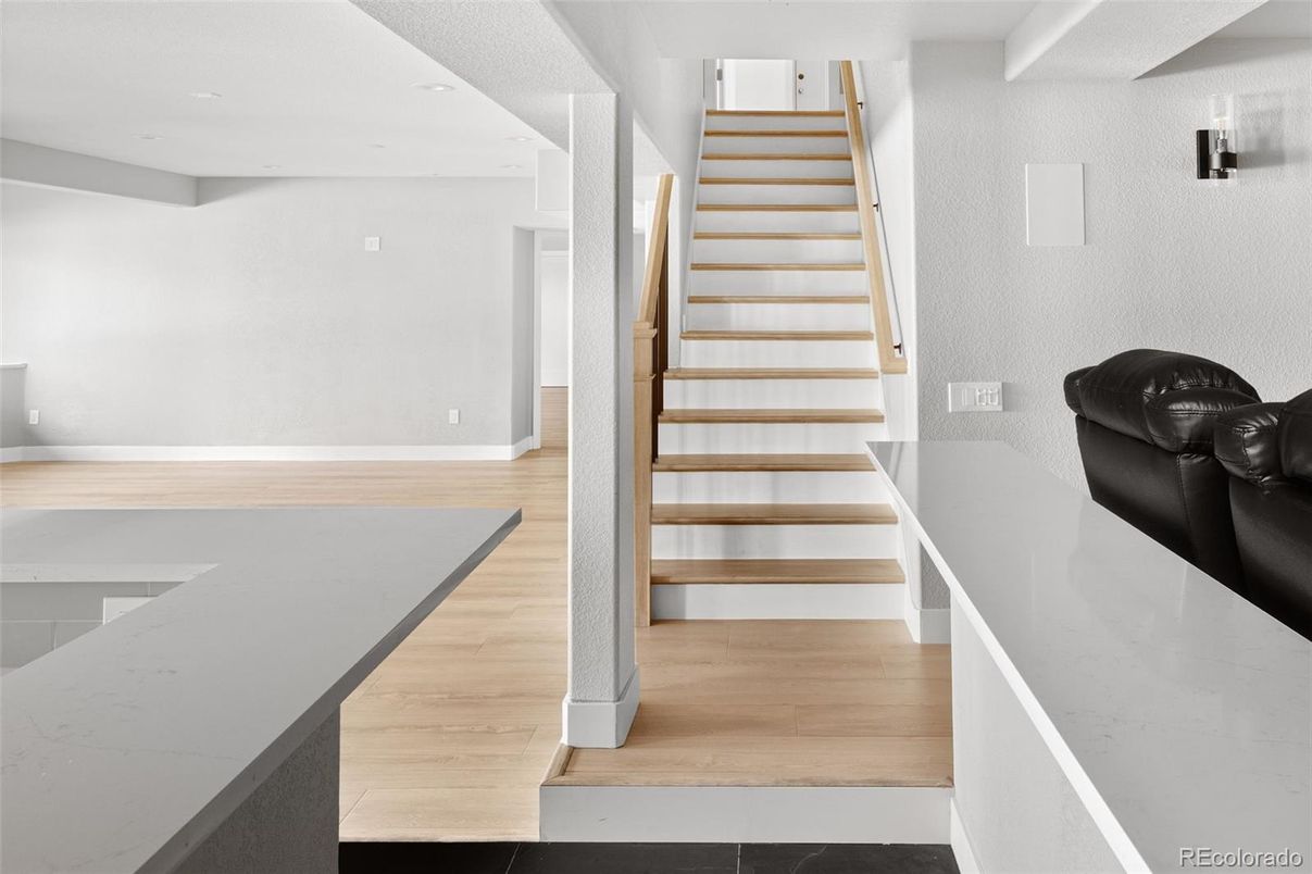 Interior, Recessed Lighting, Wood Texture Flooring