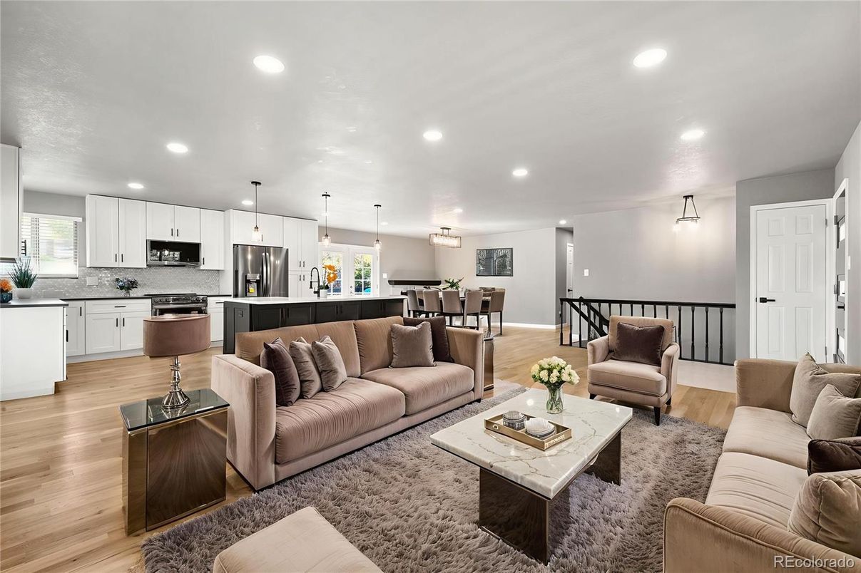 Dining room, Interior, Kitchen, Living room, Pendant Lights, Recessed Lighting, Stainless Steel Appliances, Wood Texture Flooring