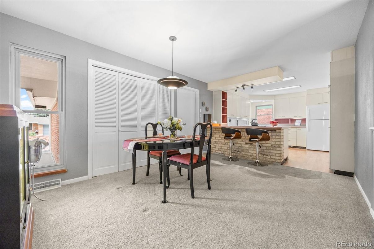 Dining room, Interior, Kitchen, Pendant Lights
