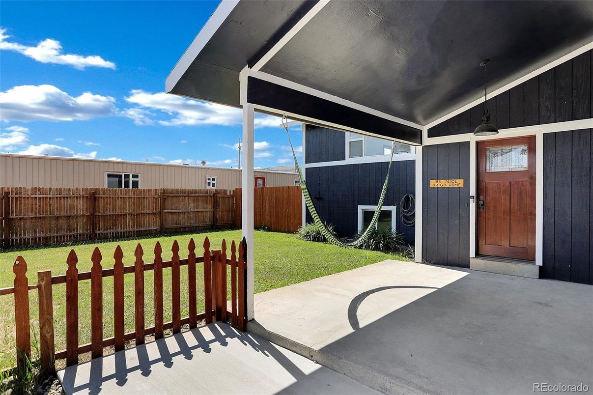 Backyard, Exterior