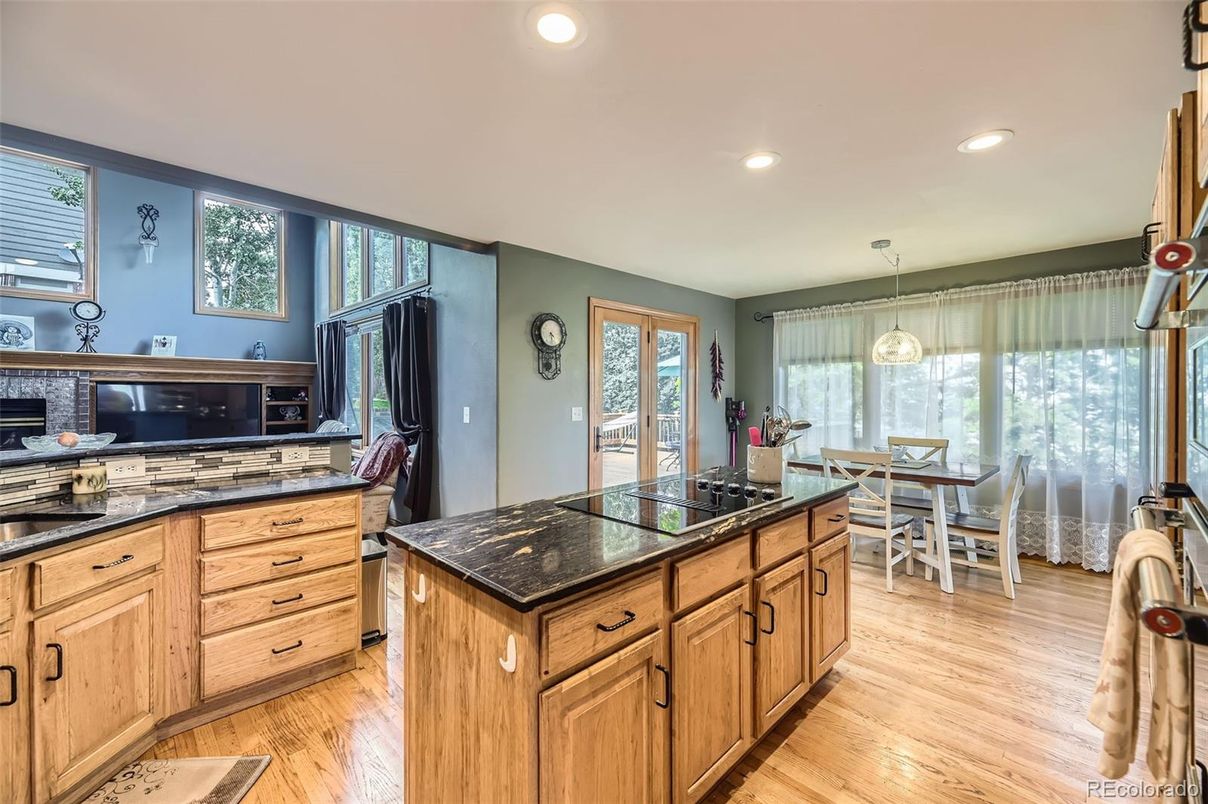 Dining room, Interior, Kitchen, Pendant Lights, Recessed Lighting, Wood Texture Flooring