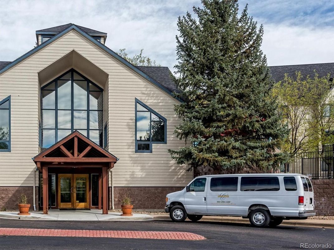 Exterior, Facade, Queen Anne Victorian