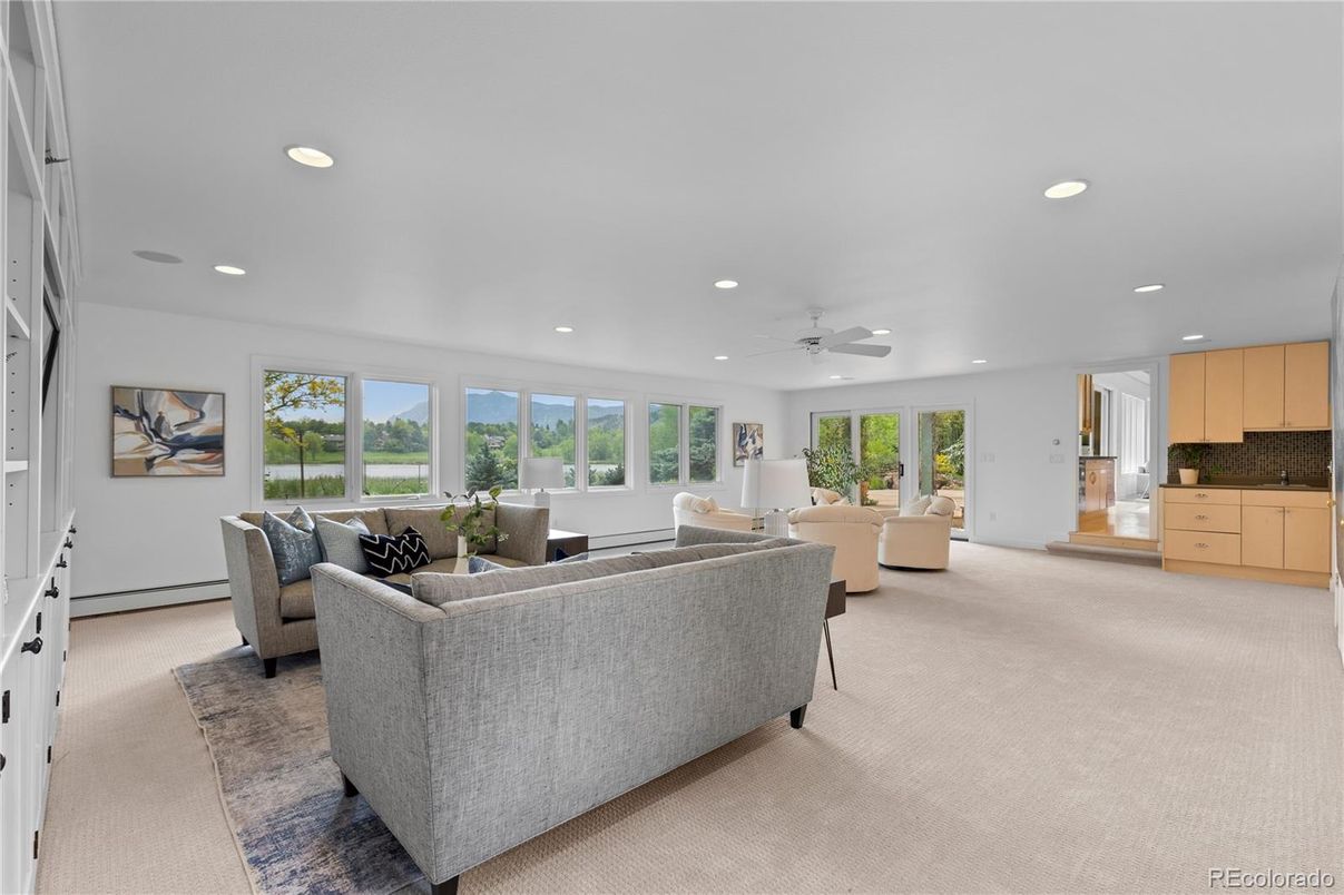 Dining room, Interior, Living room, Recessed Lighting