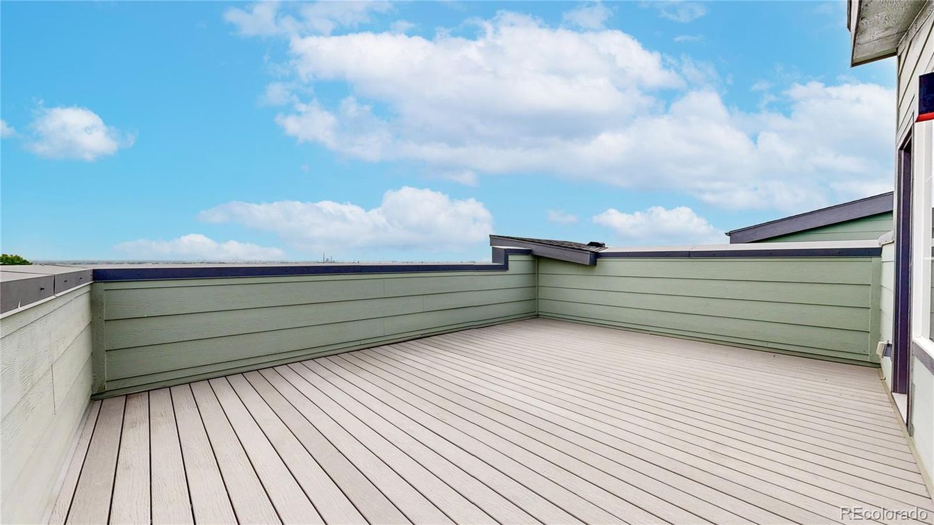 Exterior, Wood Texture Flooring