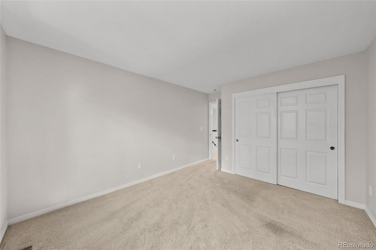 Detached Garage, Empty room, Interior