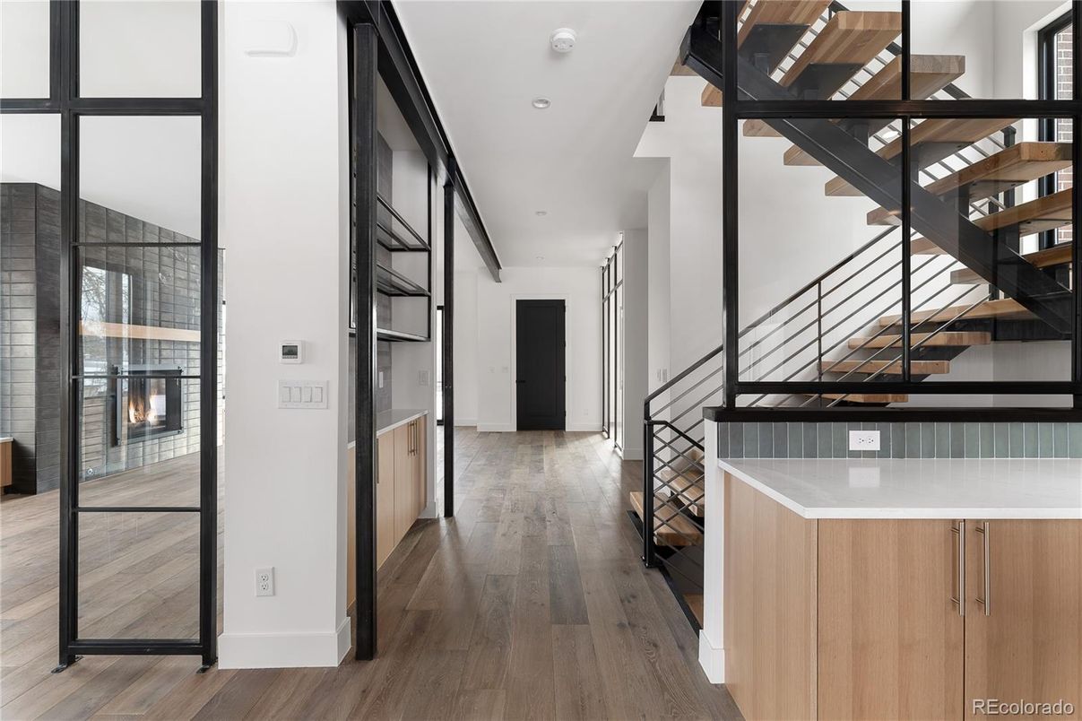 Interior, Recessed Lighting, Wood Texture Flooring
