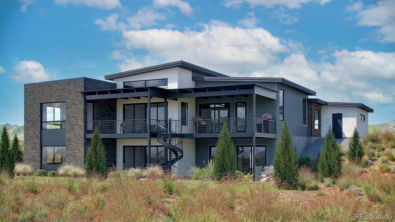 Exterior, Facade, Modern