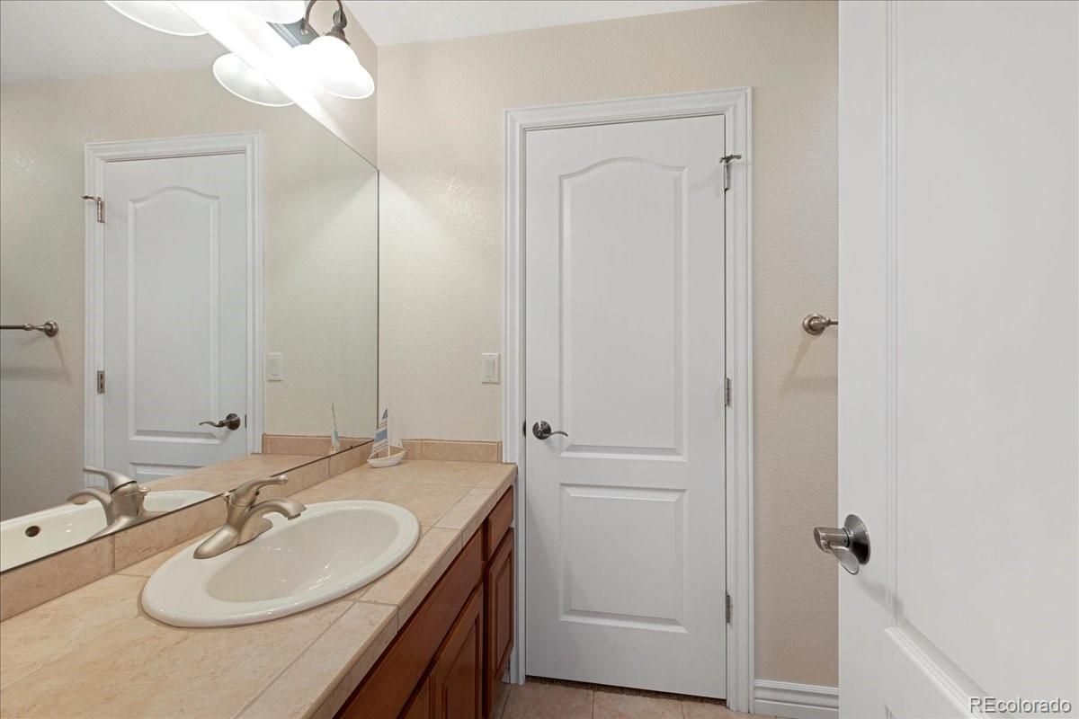 Bathroom, Interior, Tile Countertops