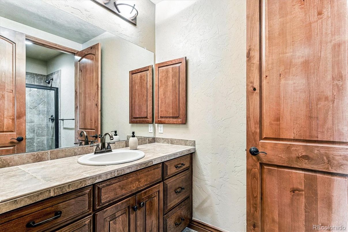 Bathroom, Interior, Tile Countertops