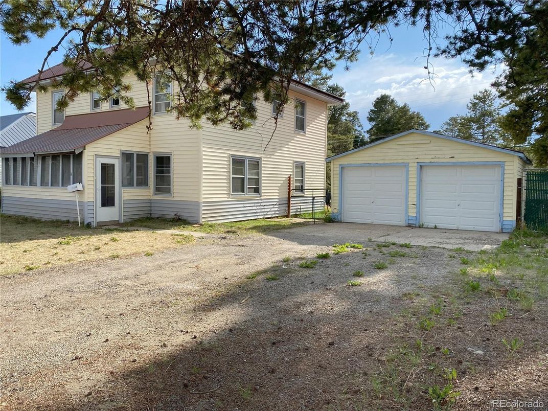 Backyard, Detached Garage, Exterior