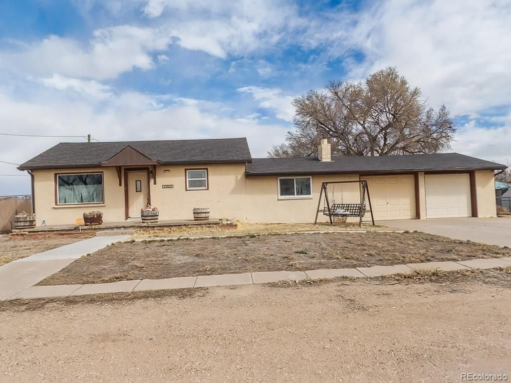 Attached, Backyard, Exterior, Facade, Ranch