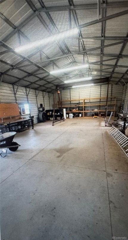 Garage, Interior