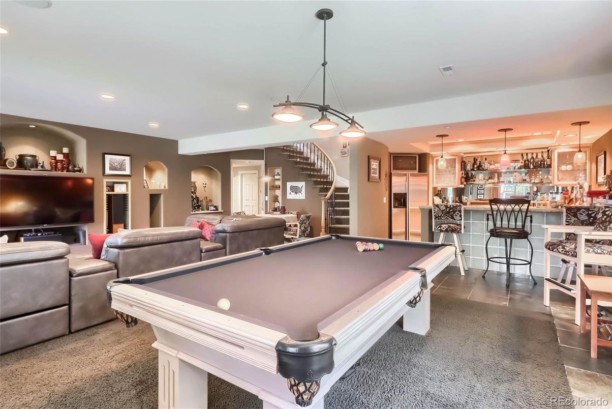Billiard Table, Game Room, Interior, Living room, Pendant Lights, Recessed Lighting