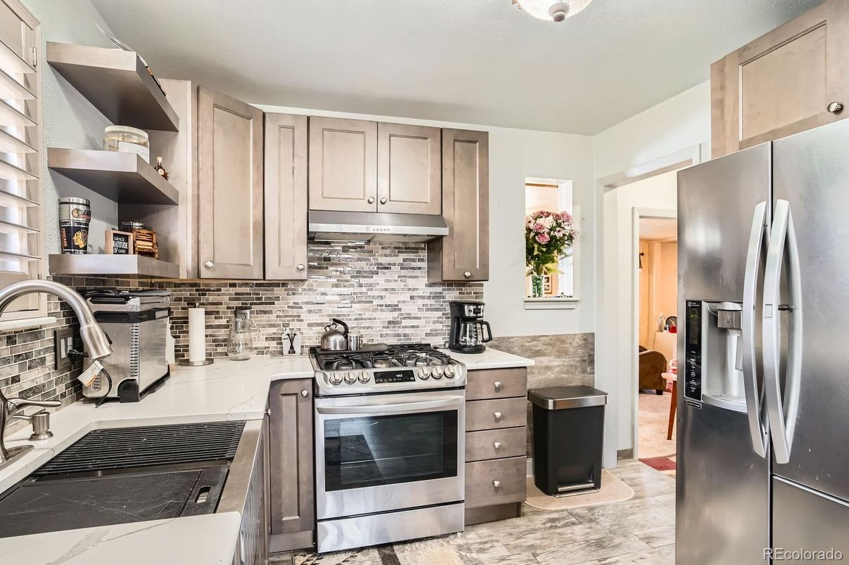 Interior, Kitchen, Stainless Steel Appliances