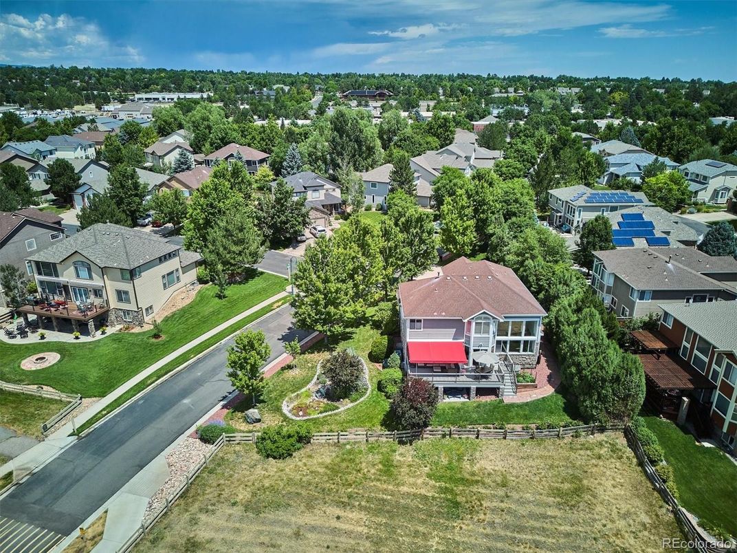 Exterior, Drone