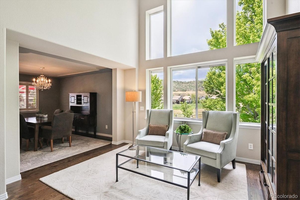 Chandelier, Dining room, Interior, Living room, Wood Texture Flooring