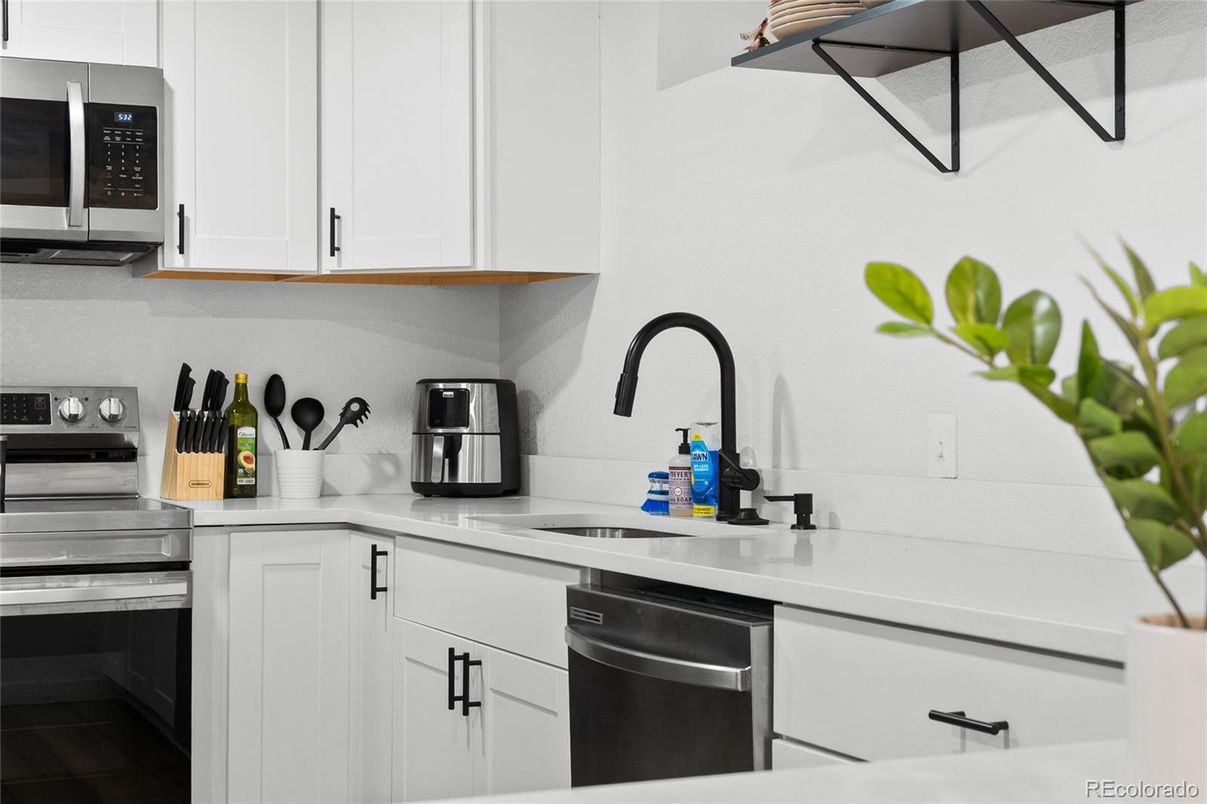 Interior, Kitchen, Stainless Steel Appliances