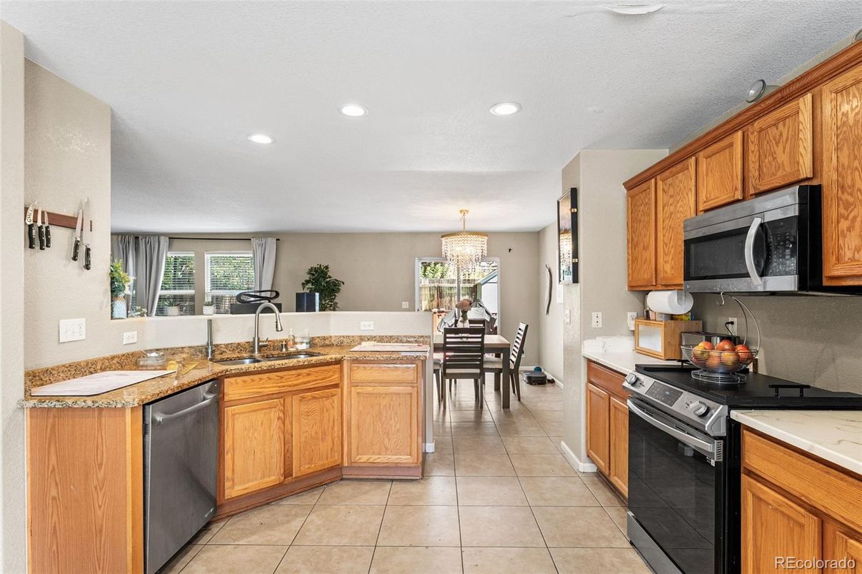 Chandelier, Dining room, Interior, Kitchen, Recessed Lighting