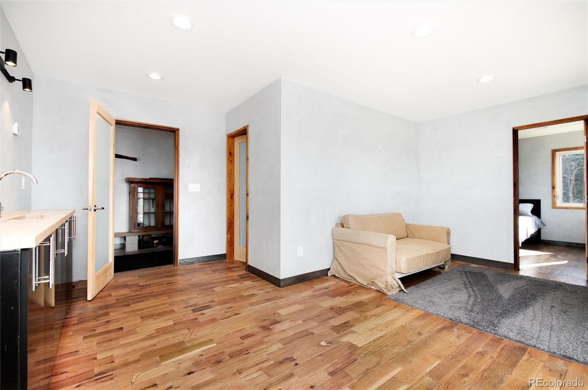 Interior, Recessed Lighting, Wood Texture Flooring