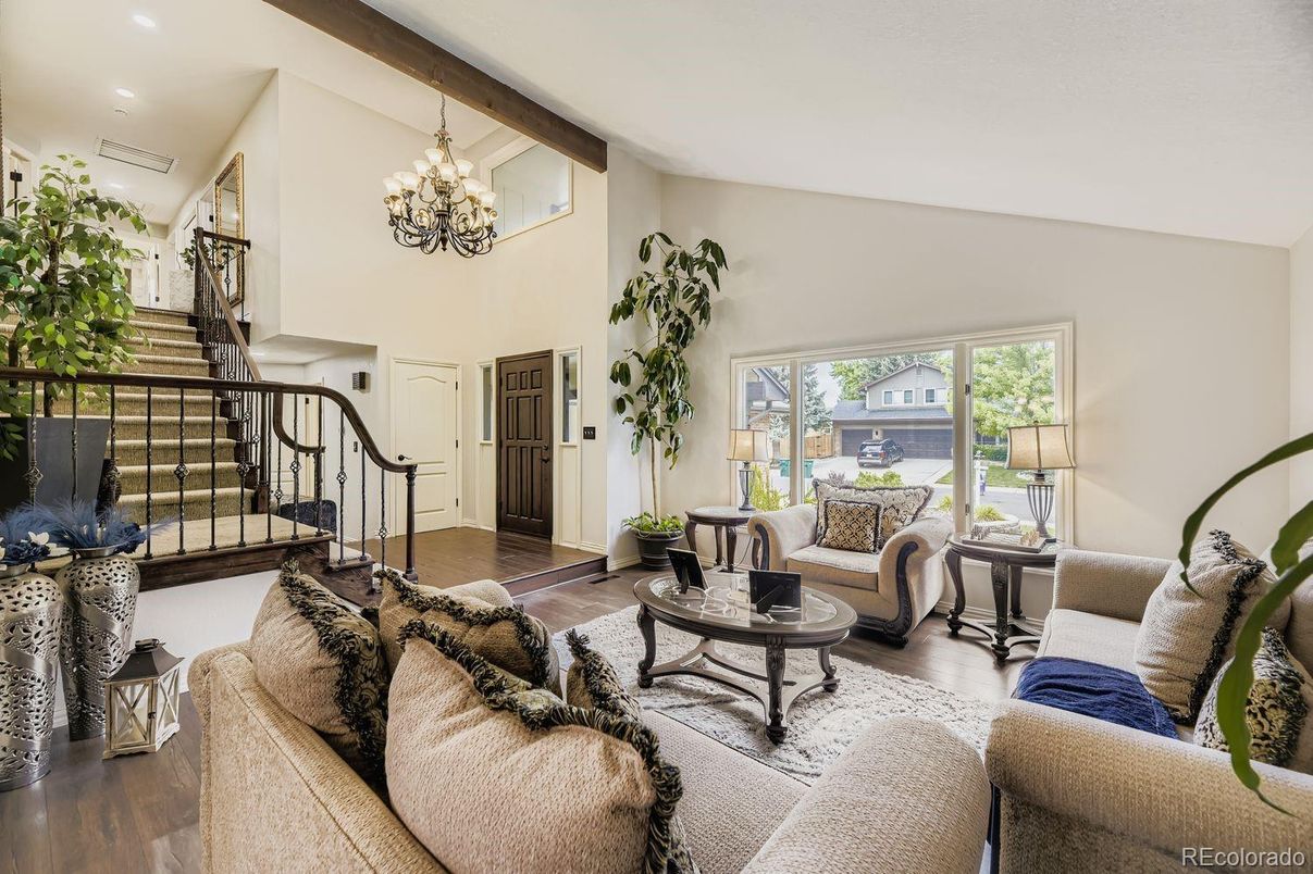 Chandelier, Interior, Living room, Recessed Lighting, Wood Texture Flooring