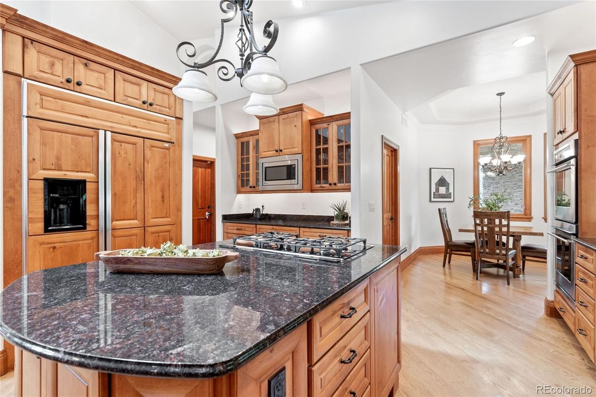 Chandelier, Dining room, Interior, Kitchen, Recessed Lighting, Wood Texture Flooring
